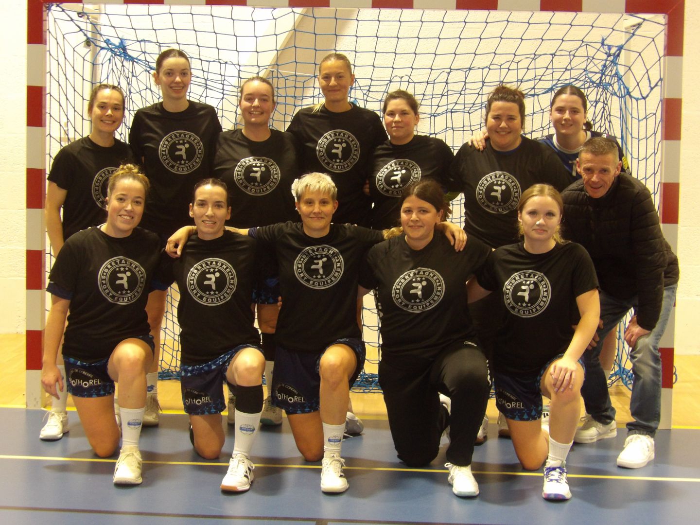 Équipe Séniors Filles 1 du Gouesnou Handball